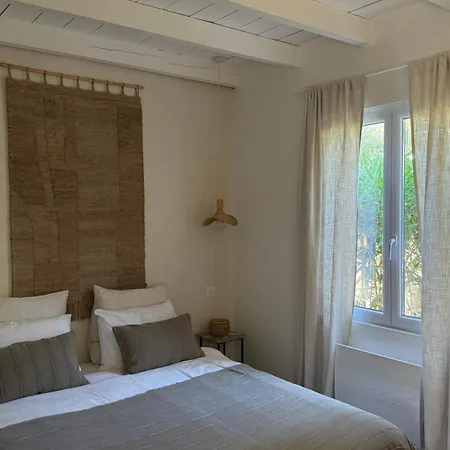 Apartman Window On Ramatuelle Saint-Tropez