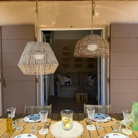 Apartman Window On Ramatuelle Saint-Tropez